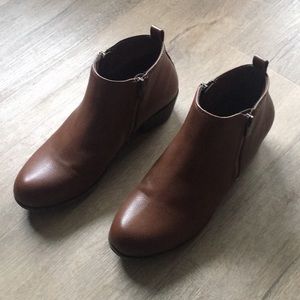 Brown 8.5 Jessica Cline Booties.